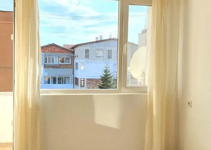 The Boho House With Free Parking *