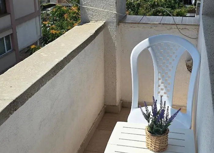 The Boho House With Free Parking