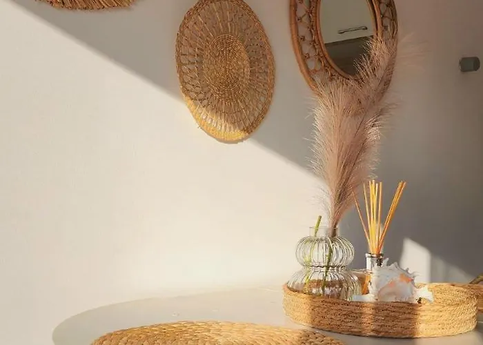 Апартамент The Boho House With Free Parking Несебър