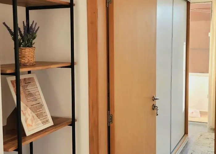 The Boho House With Free Parking Апартамент *